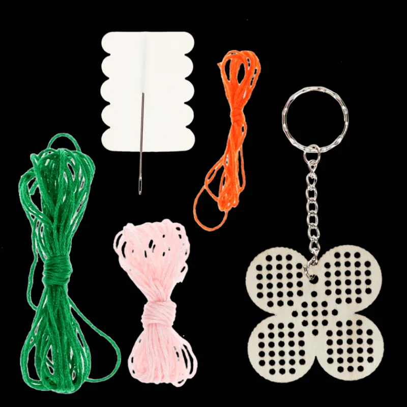 Rex London Stitch your own wooden keyring - Daisy Best
